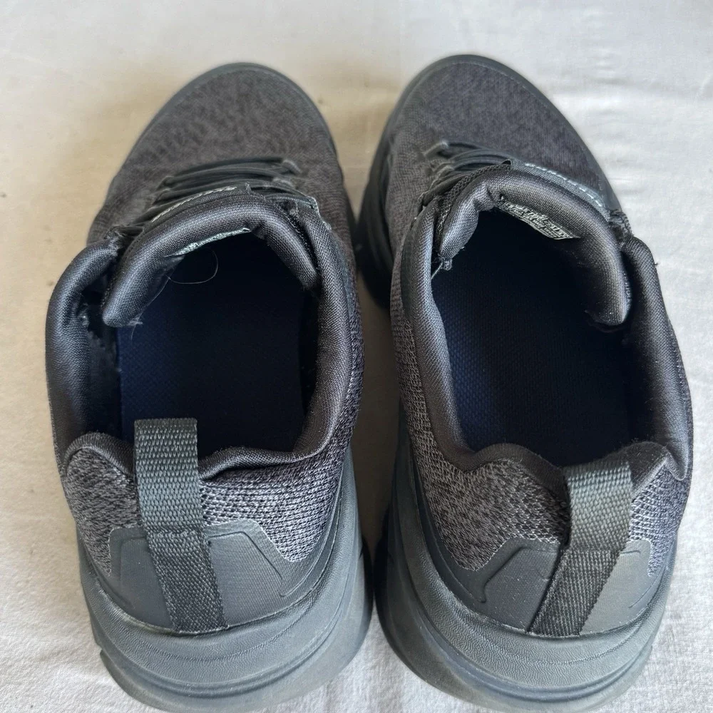 Size 9.5 - Skechers D'LUX WALKER 2.0 Men's Black Extra Wide Memory Foam Sneakers